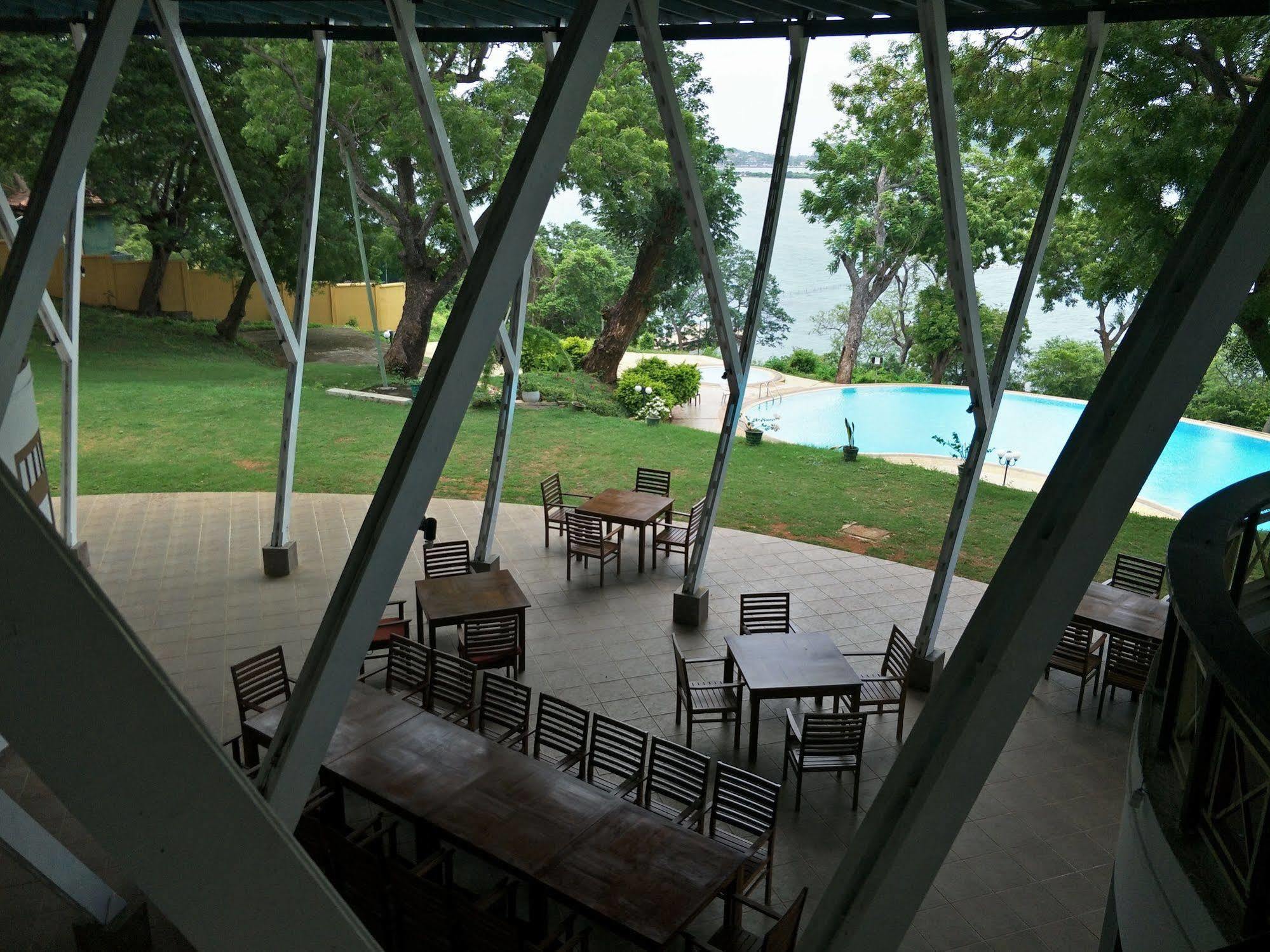 Welcombe Hotel Trincomalee Eksteriør billede
